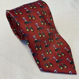 Creazioni Tucci Firenze Men's Necktie 100%‎ Silk Maroon Wine Bottles & Grapes